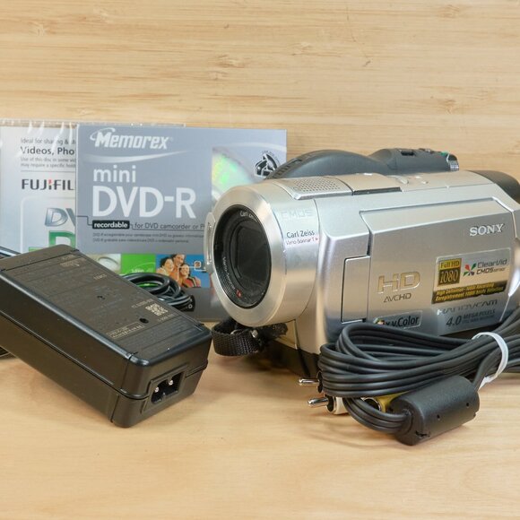 Sony HDR-UX5 DVD Handycam Camcorder, 1080i HD, Carl Zeiss Lens, Tested - Picture 2 of 10